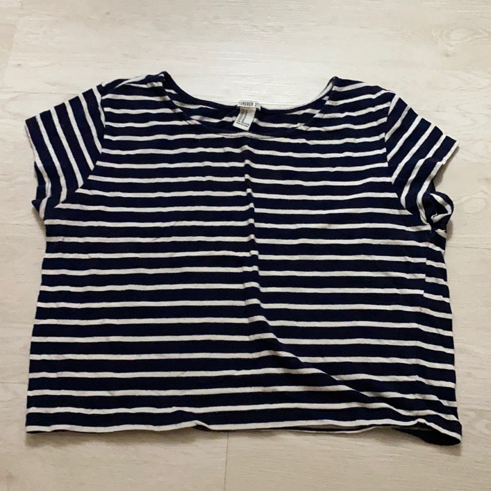 Navy & white stripped crop.